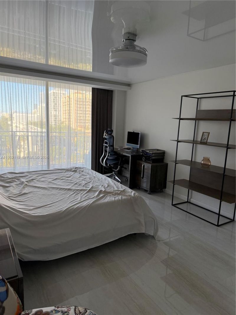 210 174th St, Unit 911, Sunny Isles Beach, FL 33160 Photo