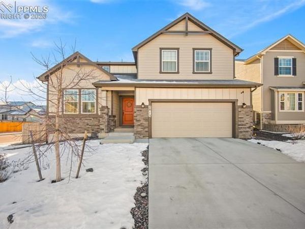 2813 Pony Club Lane, Colorado Springs, CO 80922