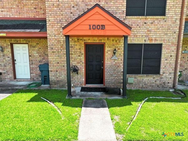 100 Seascape Drive, Unit B, Port Lavaca, TX 77979