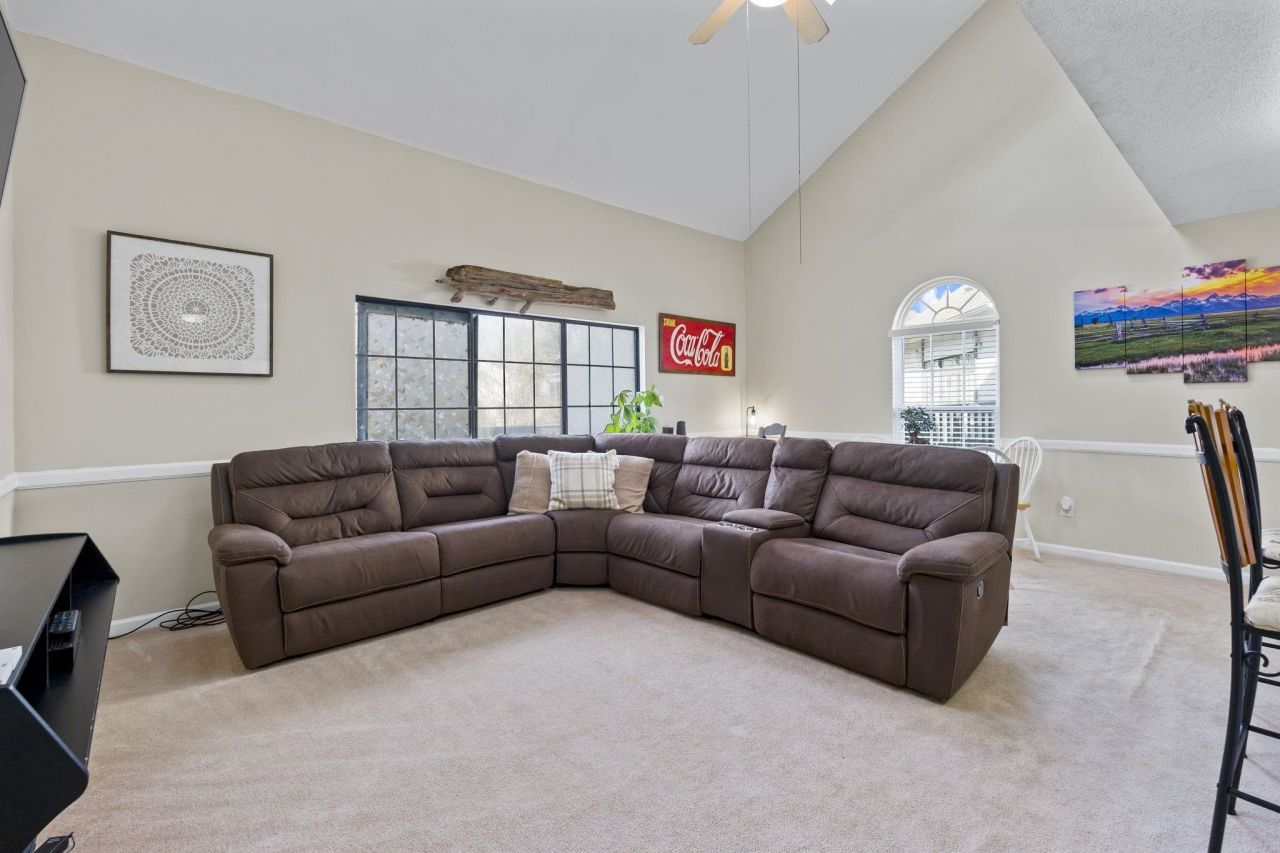 4353 Spa Dr. Photo 10