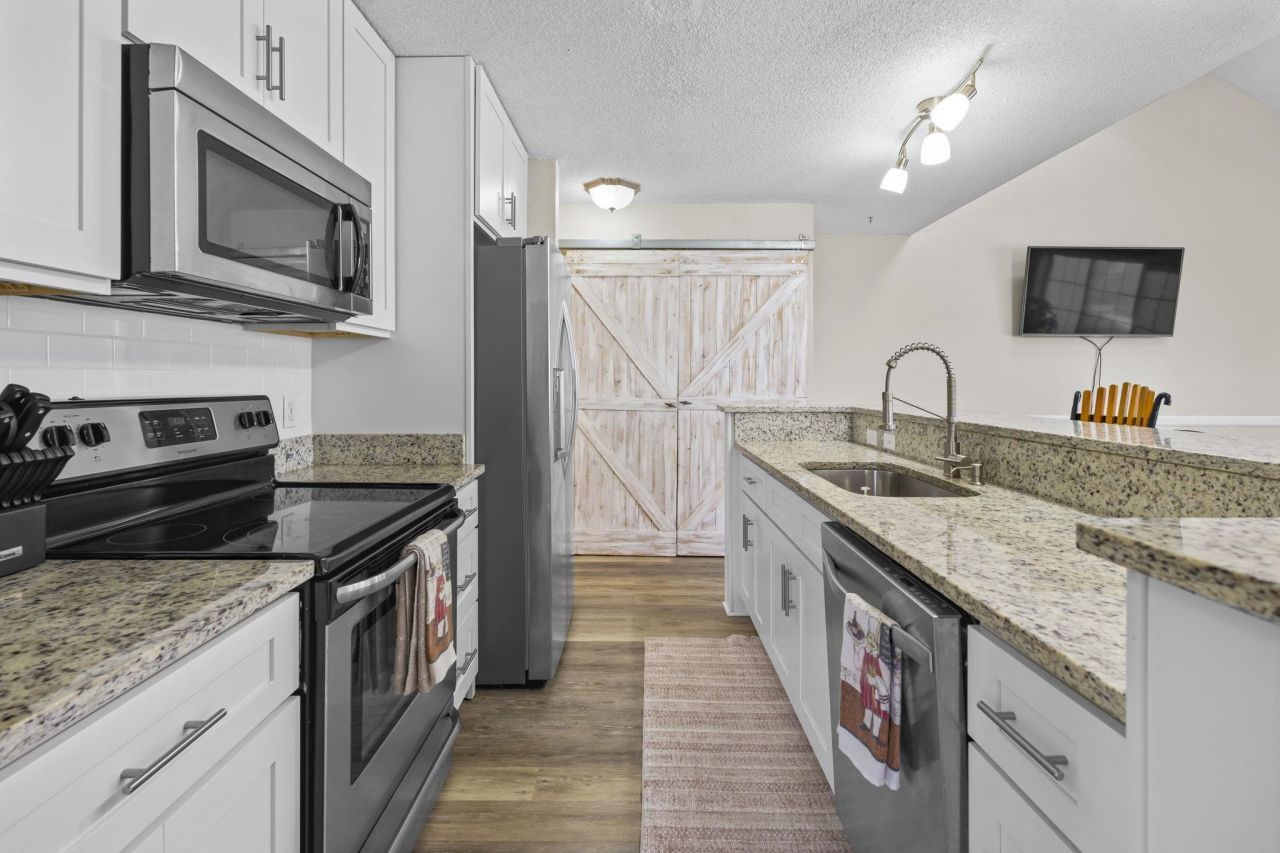 4353 Spa Dr. Photo 17