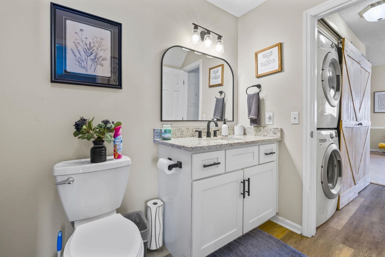 4353 Spa Dr. Photo 22