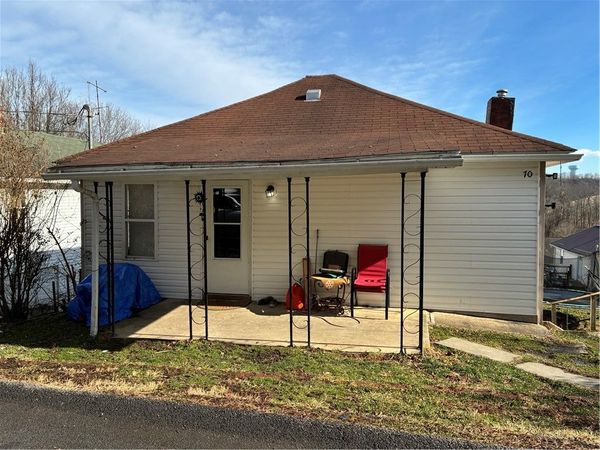 70 South St, Fredericktown, PA 15333