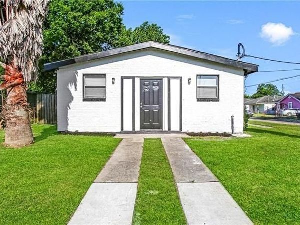 1444 EGANIA Street, New Orleans, LA 70117