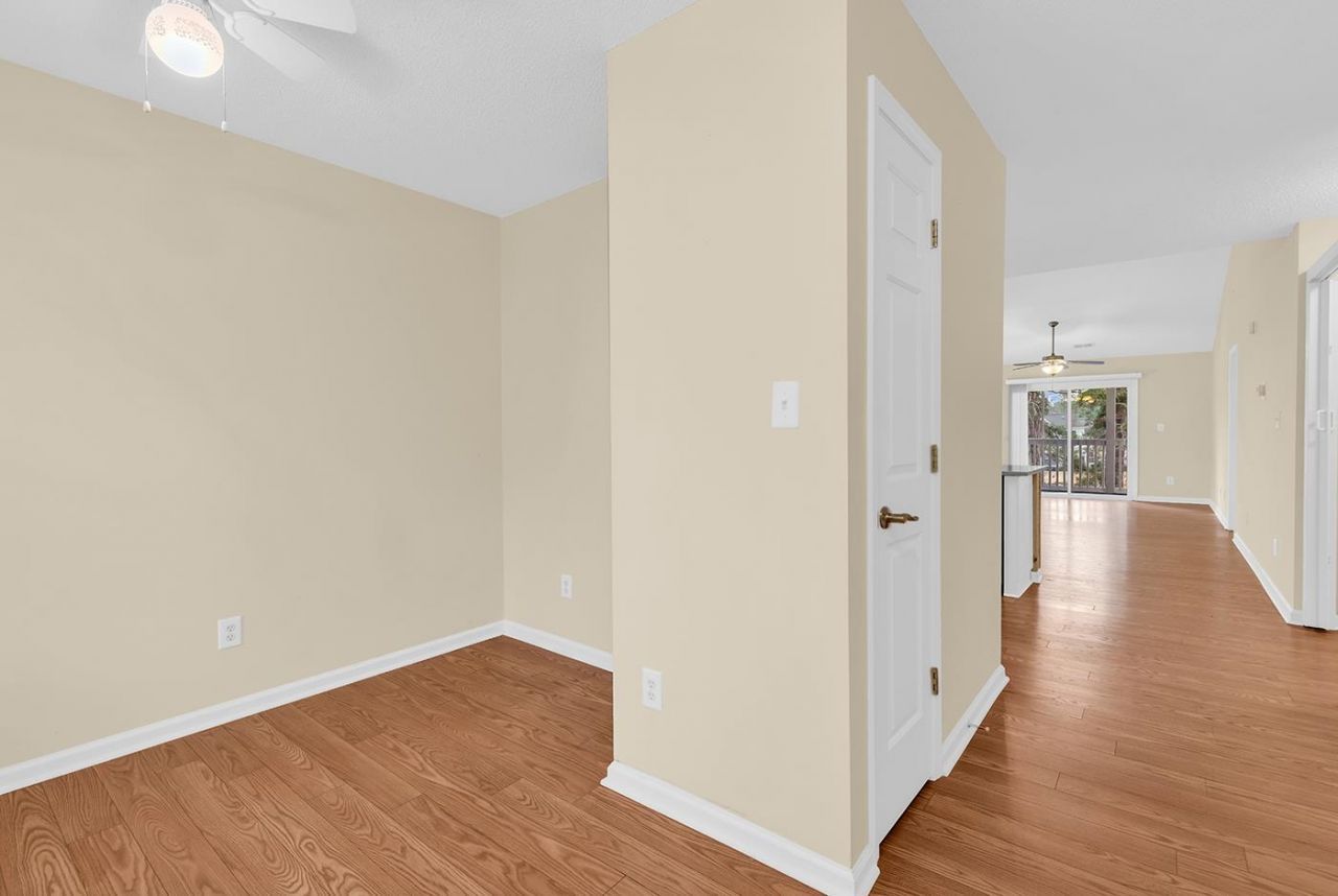 820 Fairway Dr. Photo 10