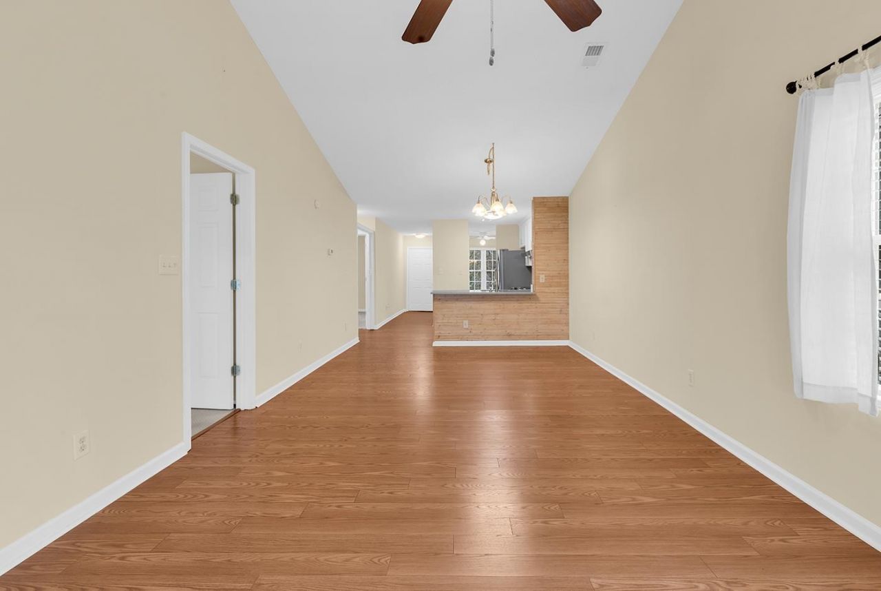 820 Fairway Dr. Photo 13