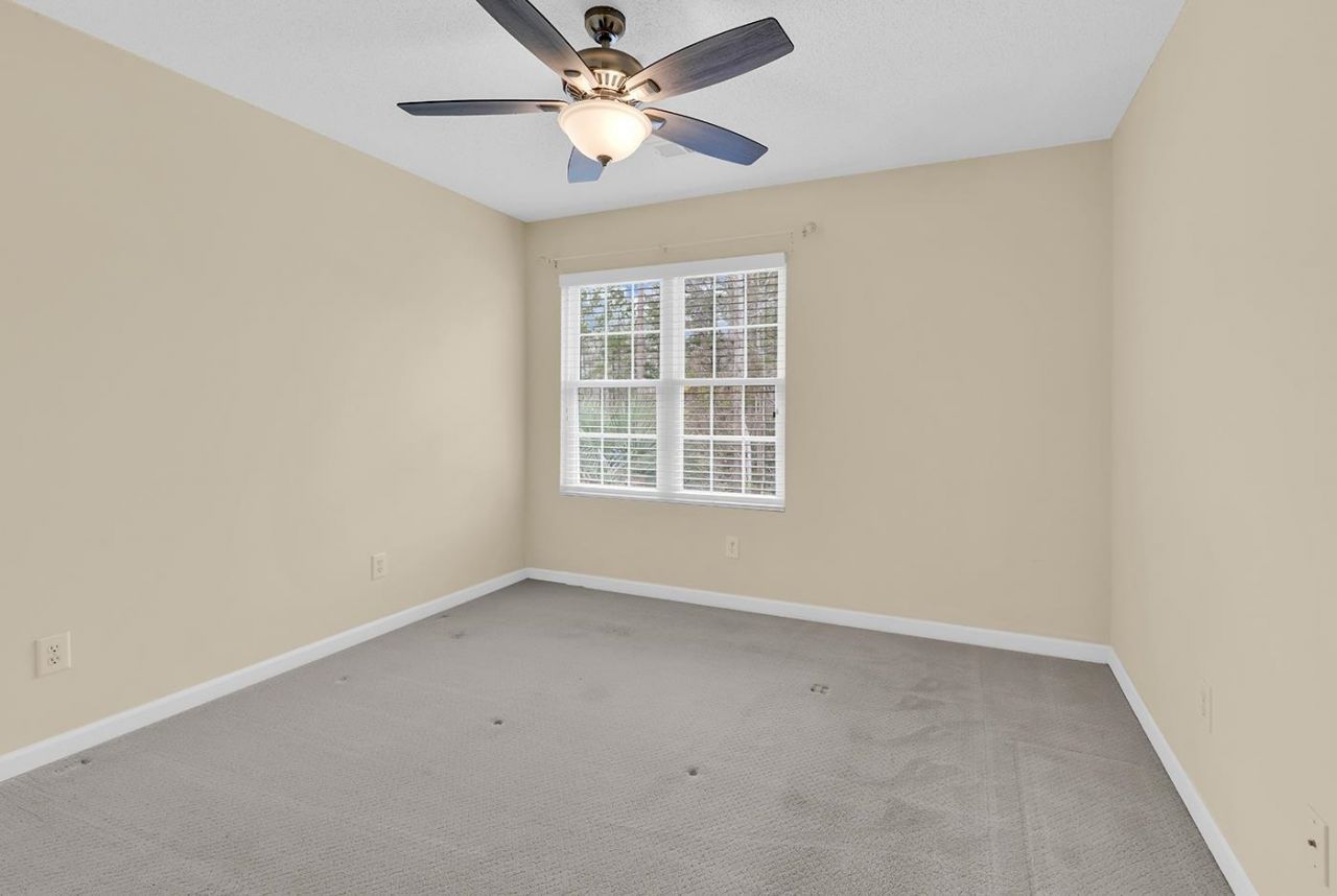 820 Fairway Dr. Photo 18