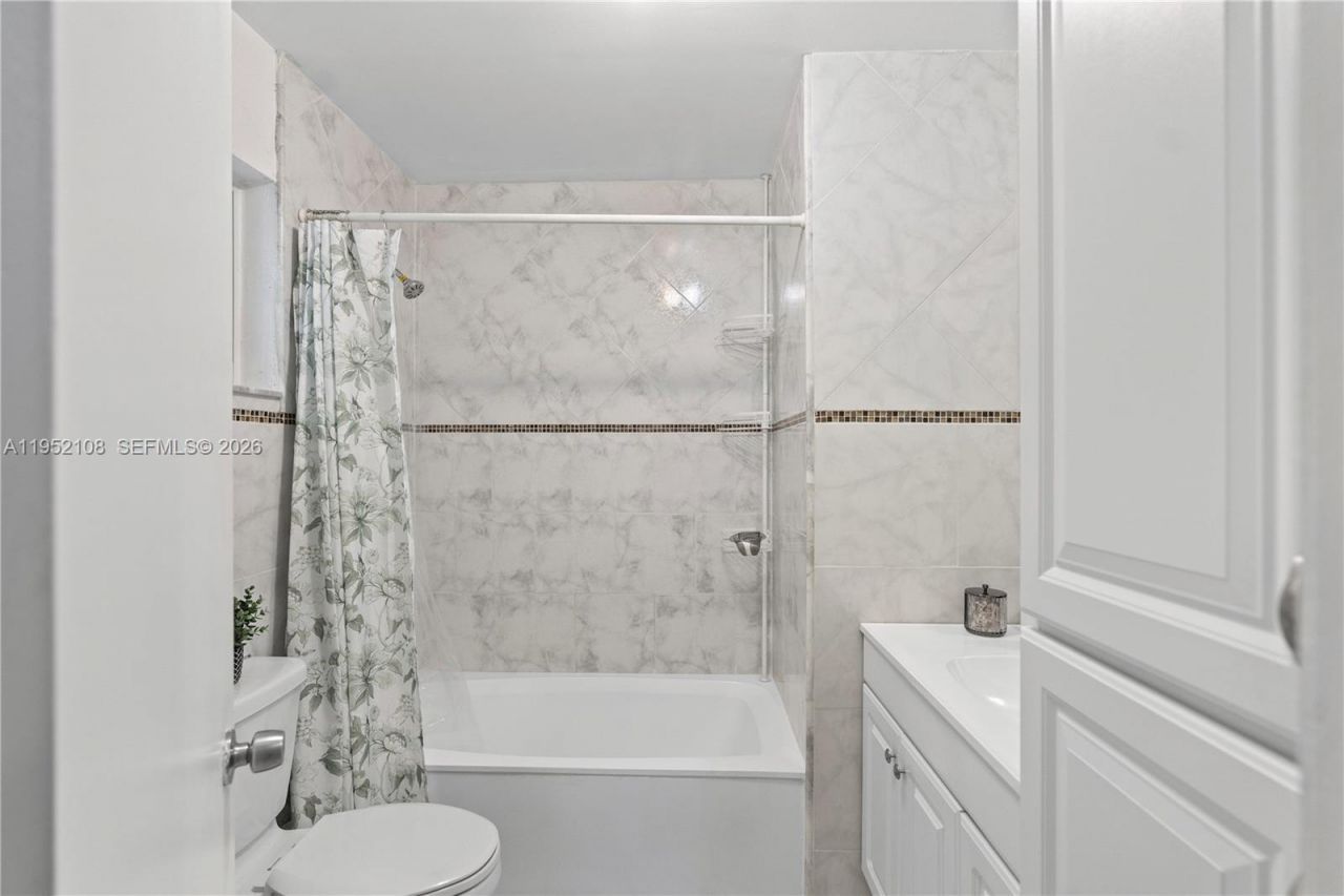 6919 W 29th Way, Hialeah, FL 33018 Photo