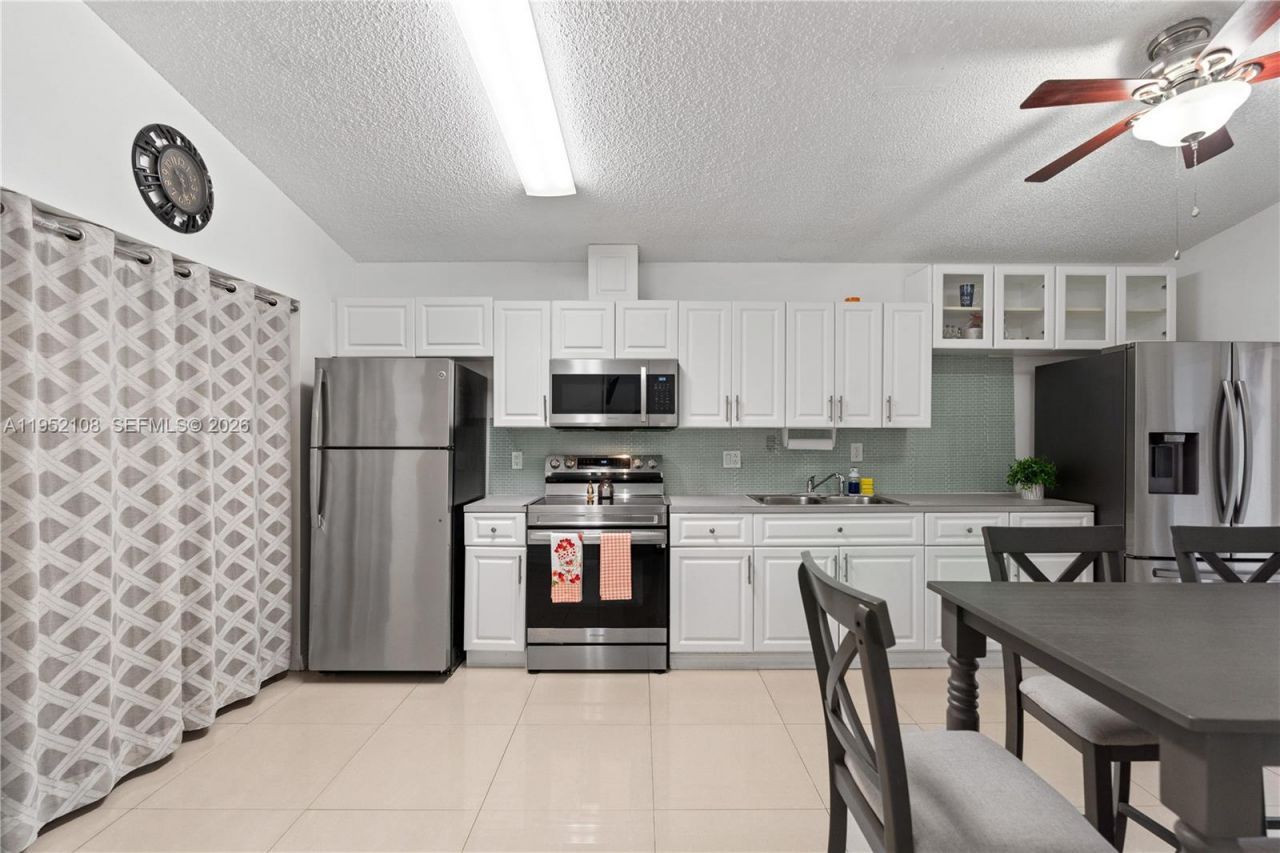 6919 W 29th Way, Hialeah, FL 33018 Photo