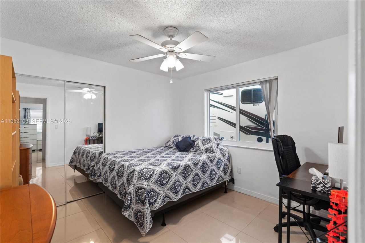 6919 W 29th Way, Hialeah, FL 33018 Photo