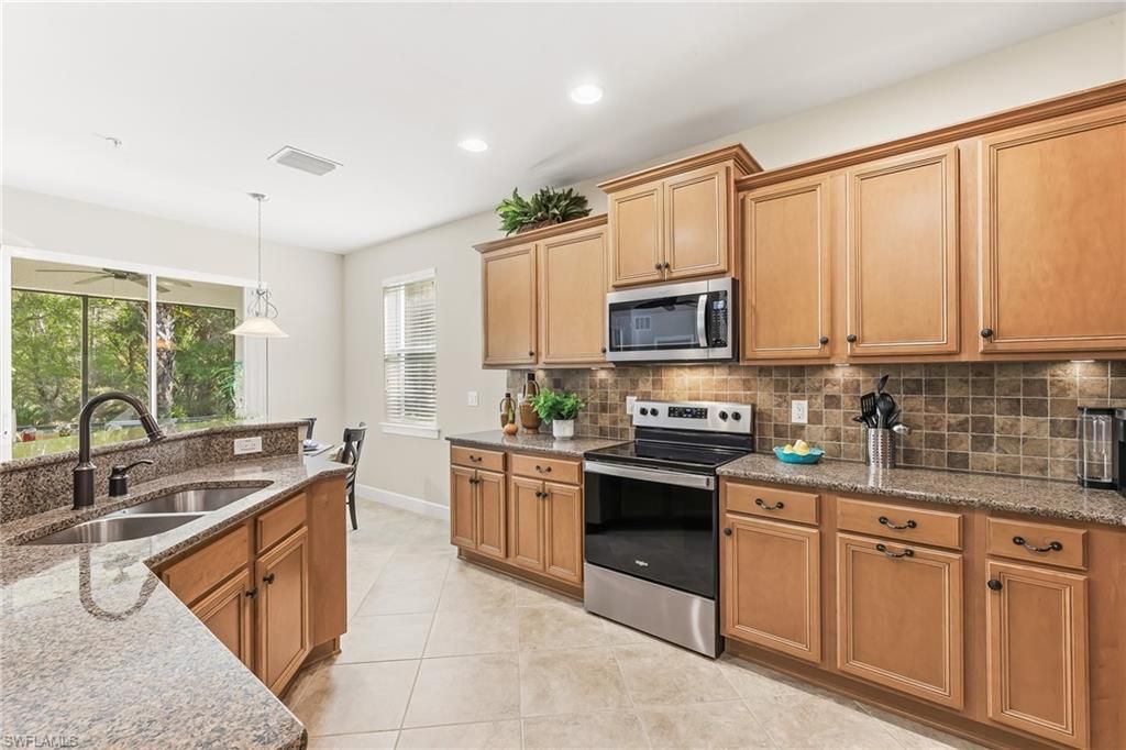 12895 New Market St, Unit 102, Fort Myers, FL 33913 Photo