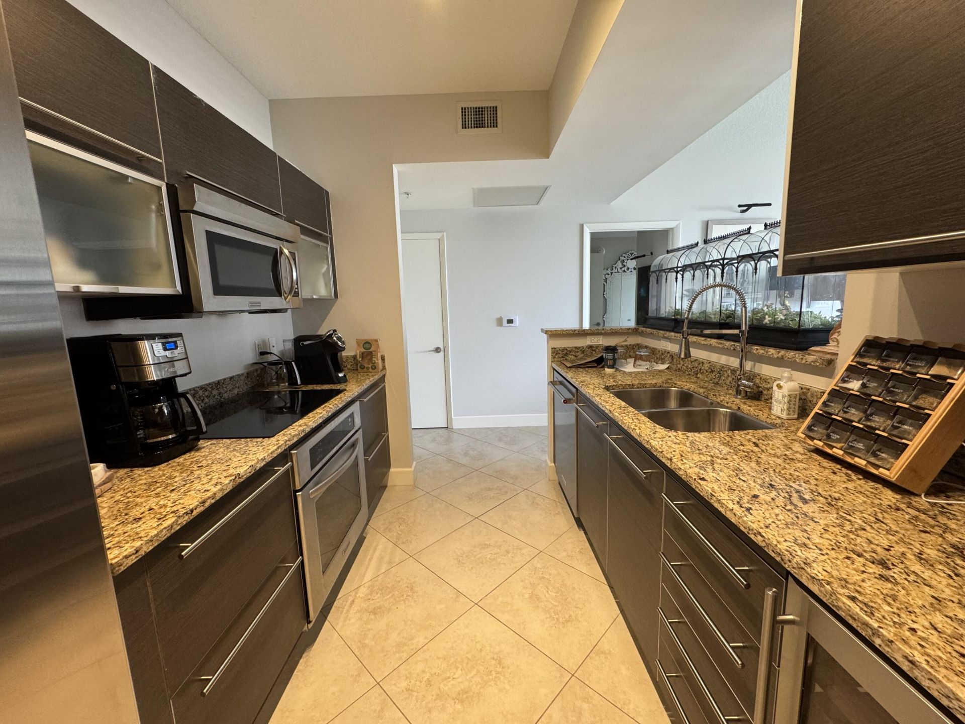 550 Okeechobee Boulevard, Unit 1609, West Palm Beach, FL 33401 Photo