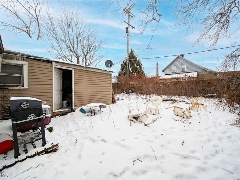 2449 Castle Avenue, Cleveland, OH 44113 Photo 34