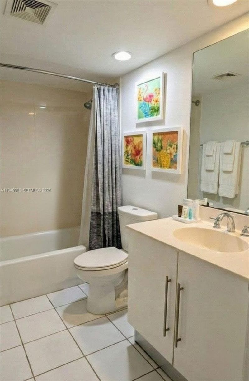 3000 S Ocean Dr, Unit 1412, Hollywood, FL 33019 Photo