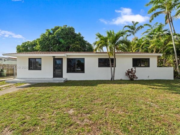 6950 W 10th Ave, Hialeah, FL 33014