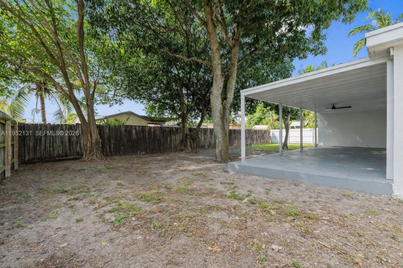 6950 W 10th Ave, Hialeah, FL 33014 Photo