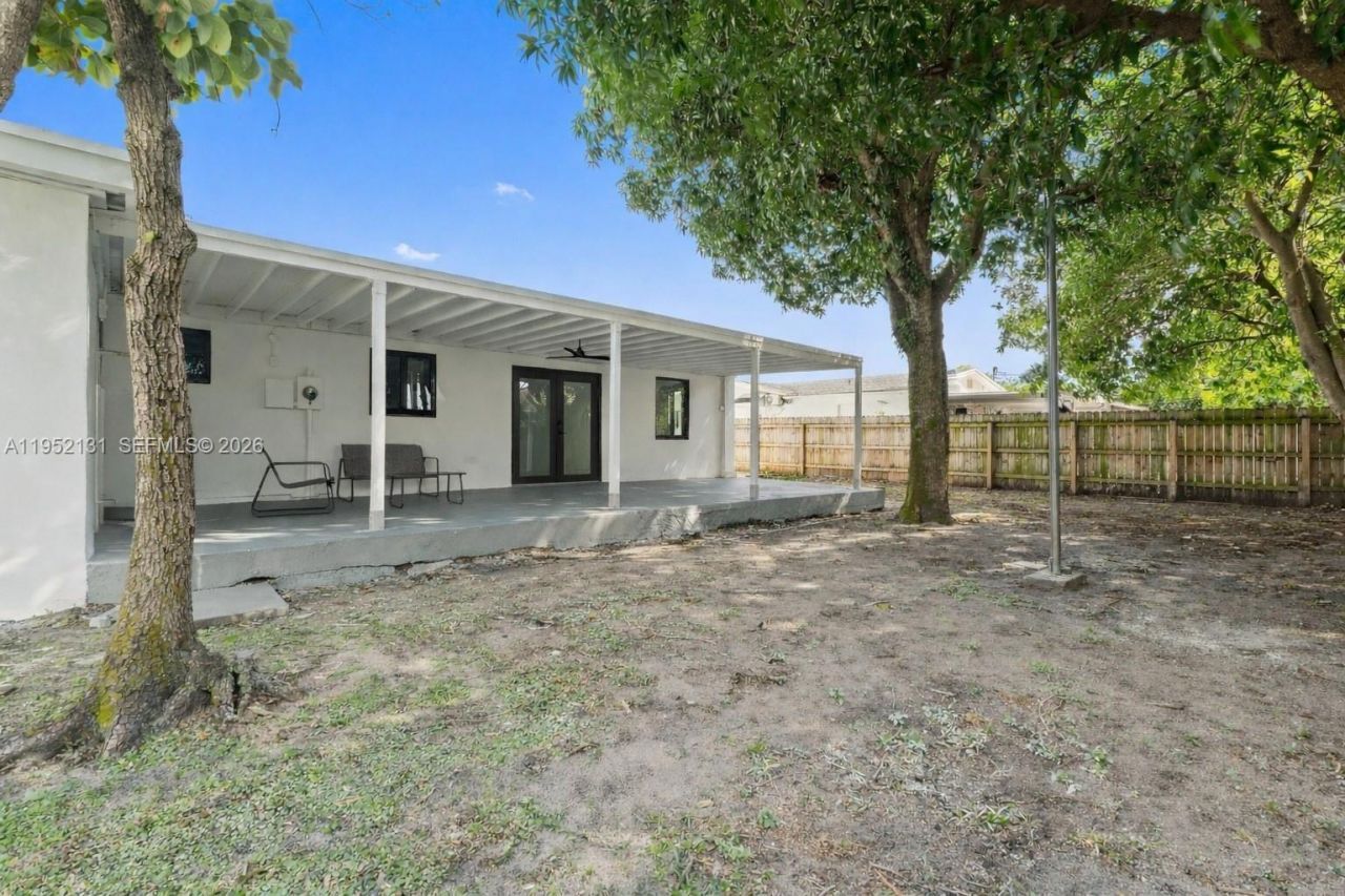 6950 W 10th Ave, Hialeah, FL 33014 Photo