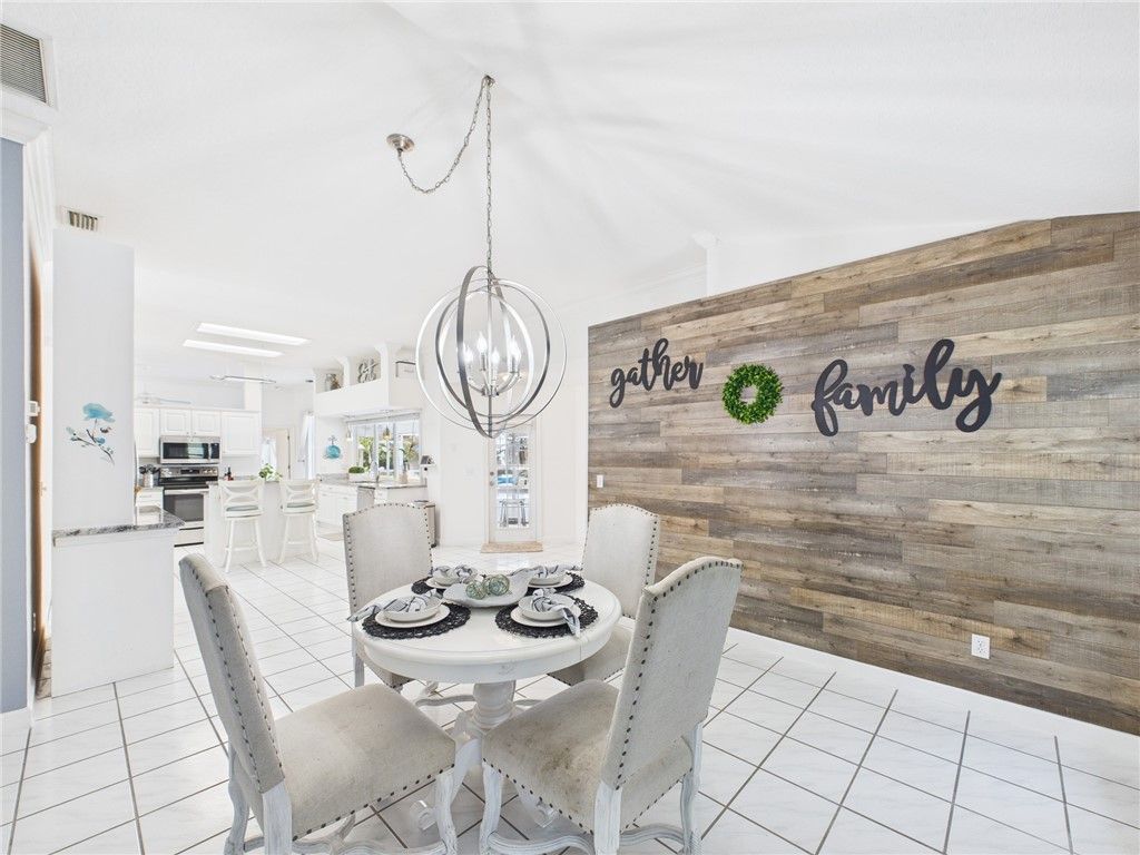 913 Starflower Avenue, Sebastian, FL 32958 Photo