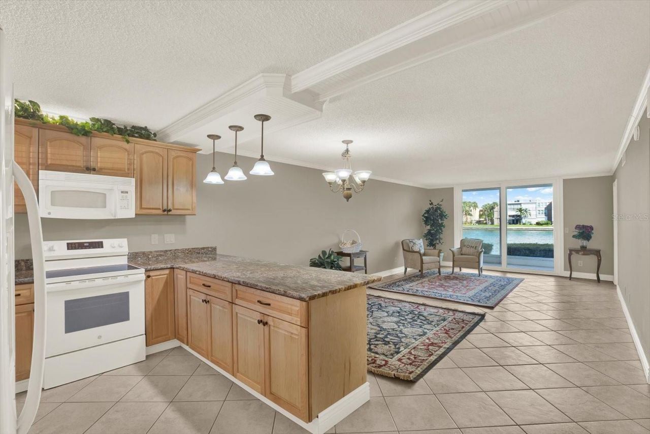 7625 Sun Island Drive S, Unit 107, South Pasadena, FL 33707 Photo