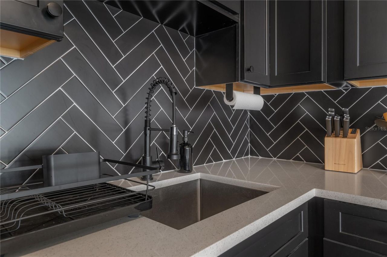 2400 34th Avenue N, Saint Petersburg, FL 33713 Photo