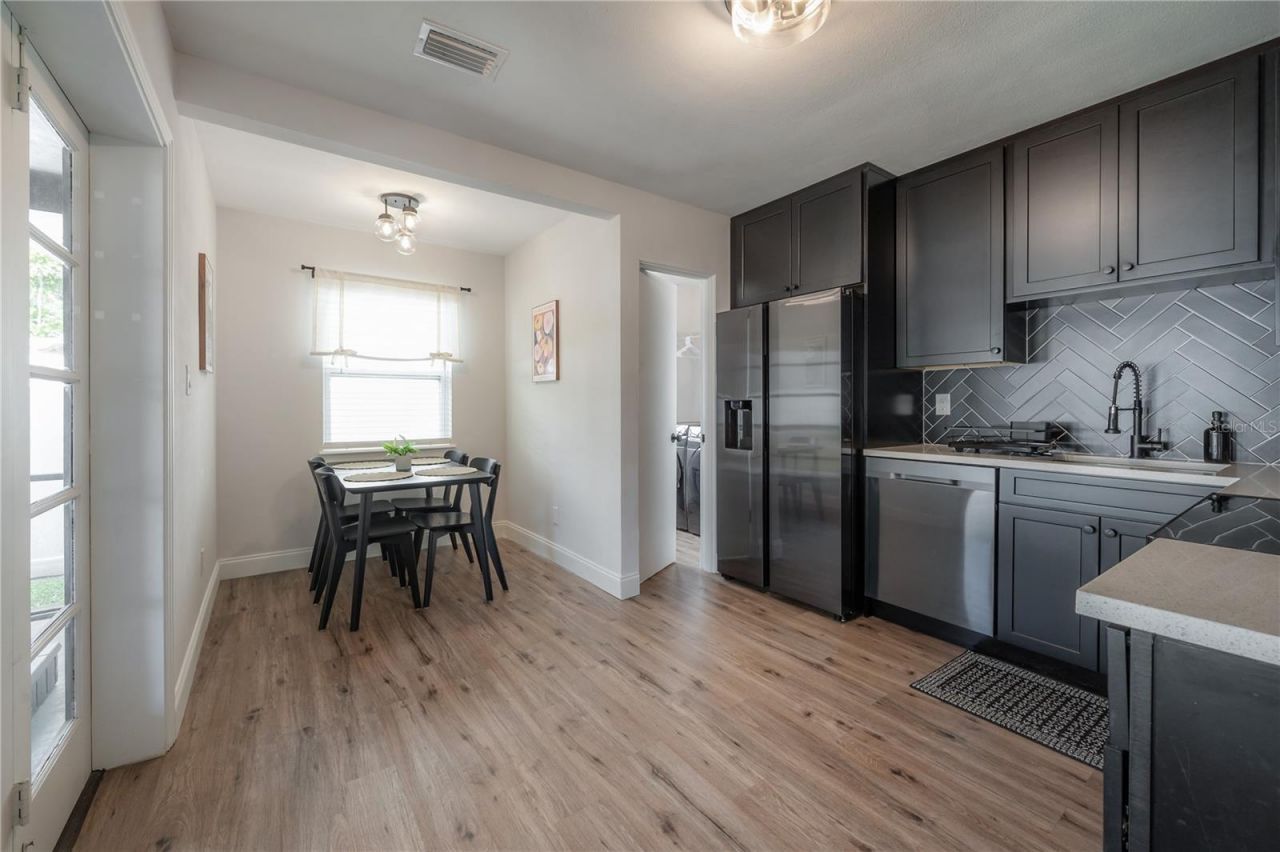 2400 34th Avenue N, Saint Petersburg, FL 33713 Photo