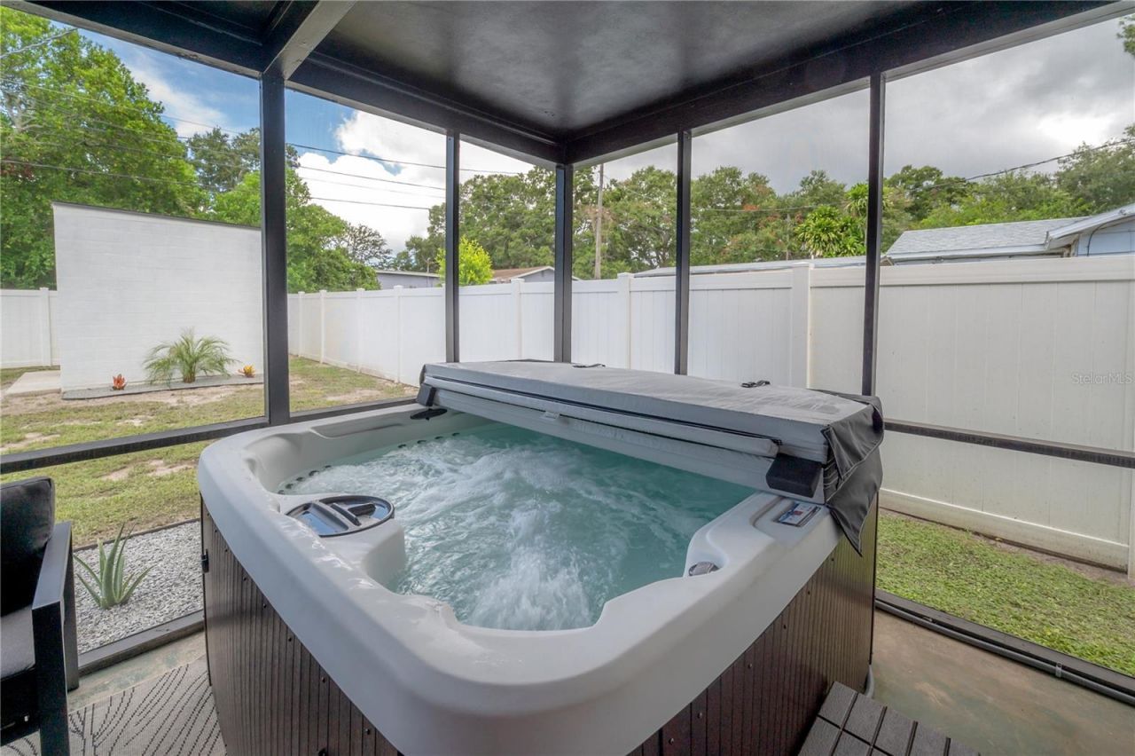 2400 34th Avenue N, Saint Petersburg, FL 33713 Photo