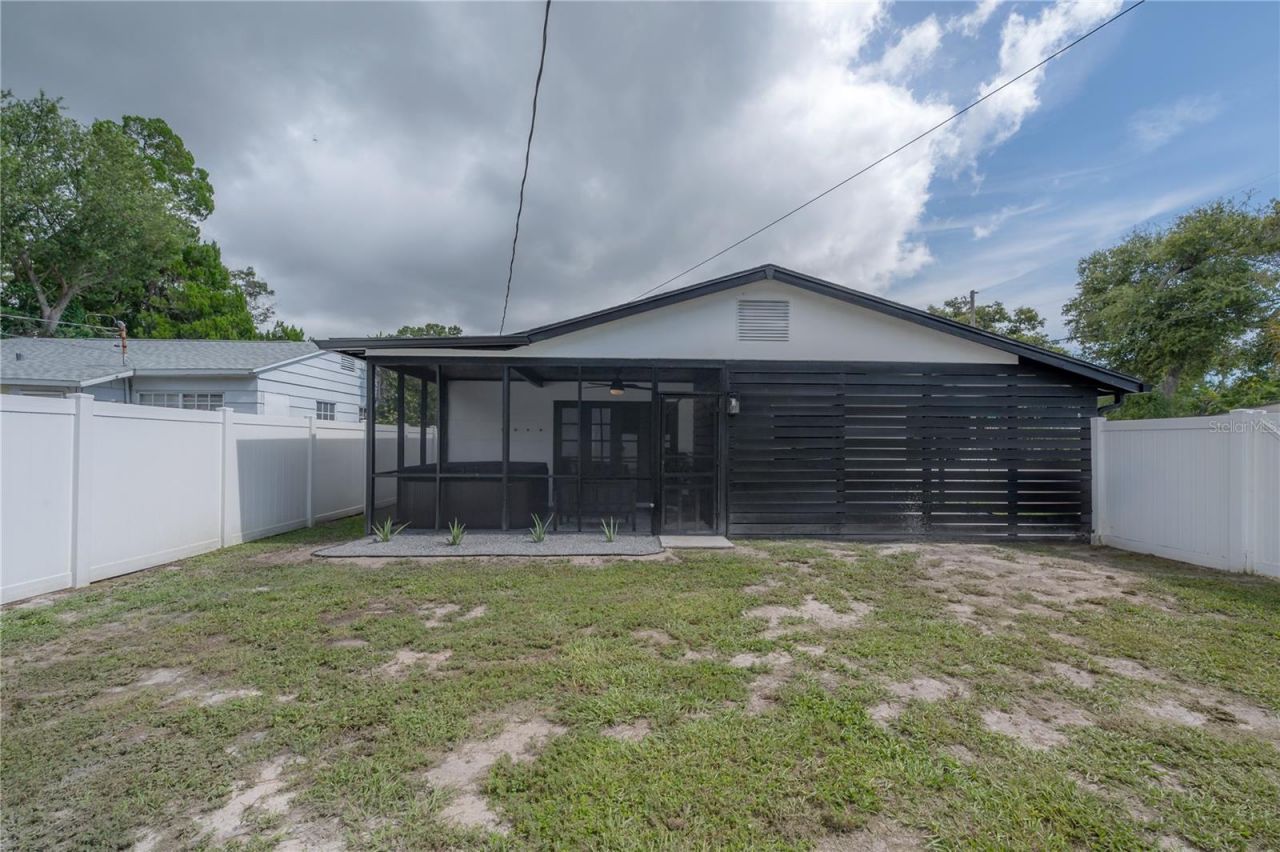 2400 34th Avenue N, Saint Petersburg, FL 33713 Photo