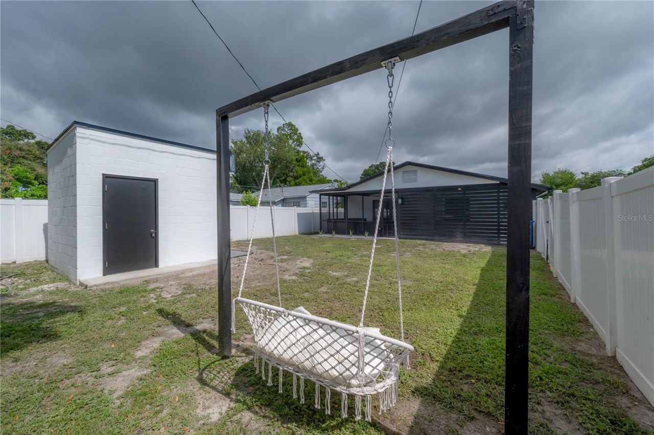 2400 34th Avenue N, Saint Petersburg, FL 33713 Photo