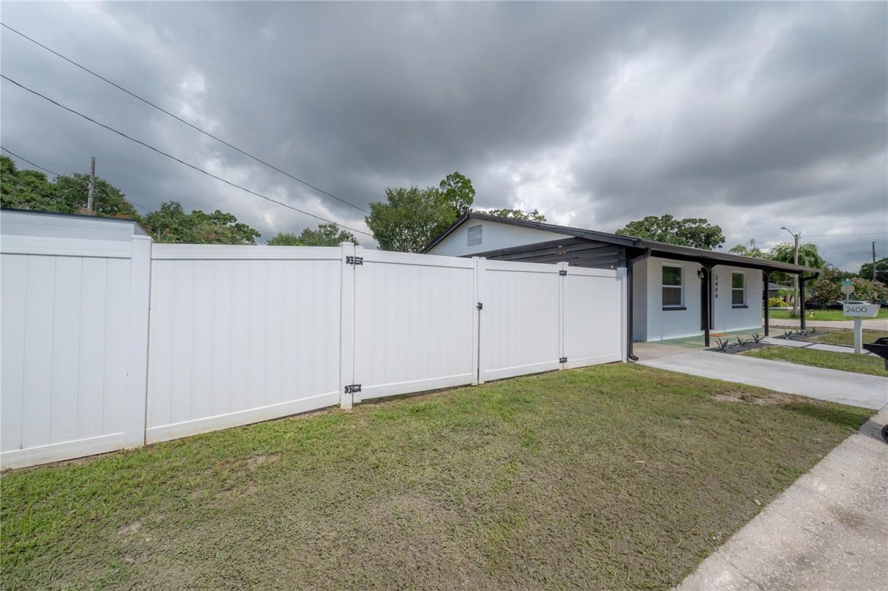 2400 34th Avenue N, Saint Petersburg, FL 33713 Photo