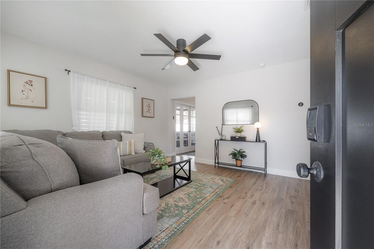 2400 34th Avenue N, Saint Petersburg, FL 33713 Photo