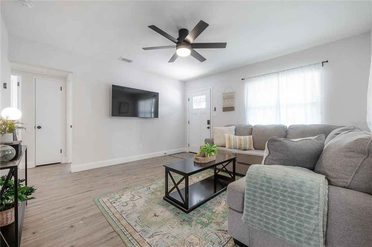 2400 34th Avenue N, Saint Petersburg, FL 33713 Photo