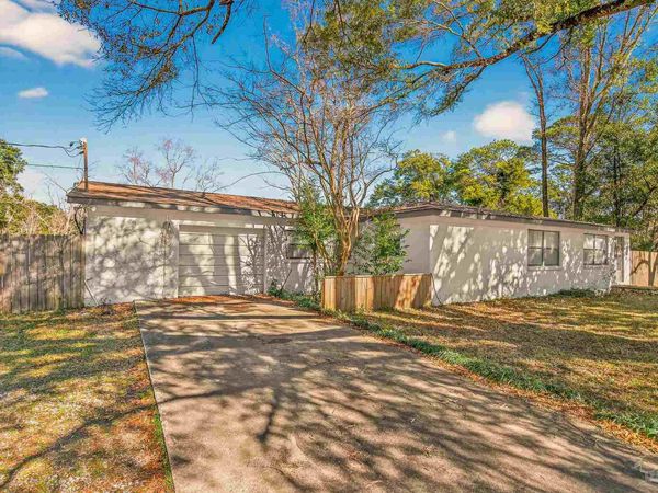 1450 E Burgess Rd, Pensacola, FL 32504