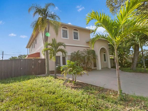 4500 SW 25th Terrace, Dania Beach, FL 33312