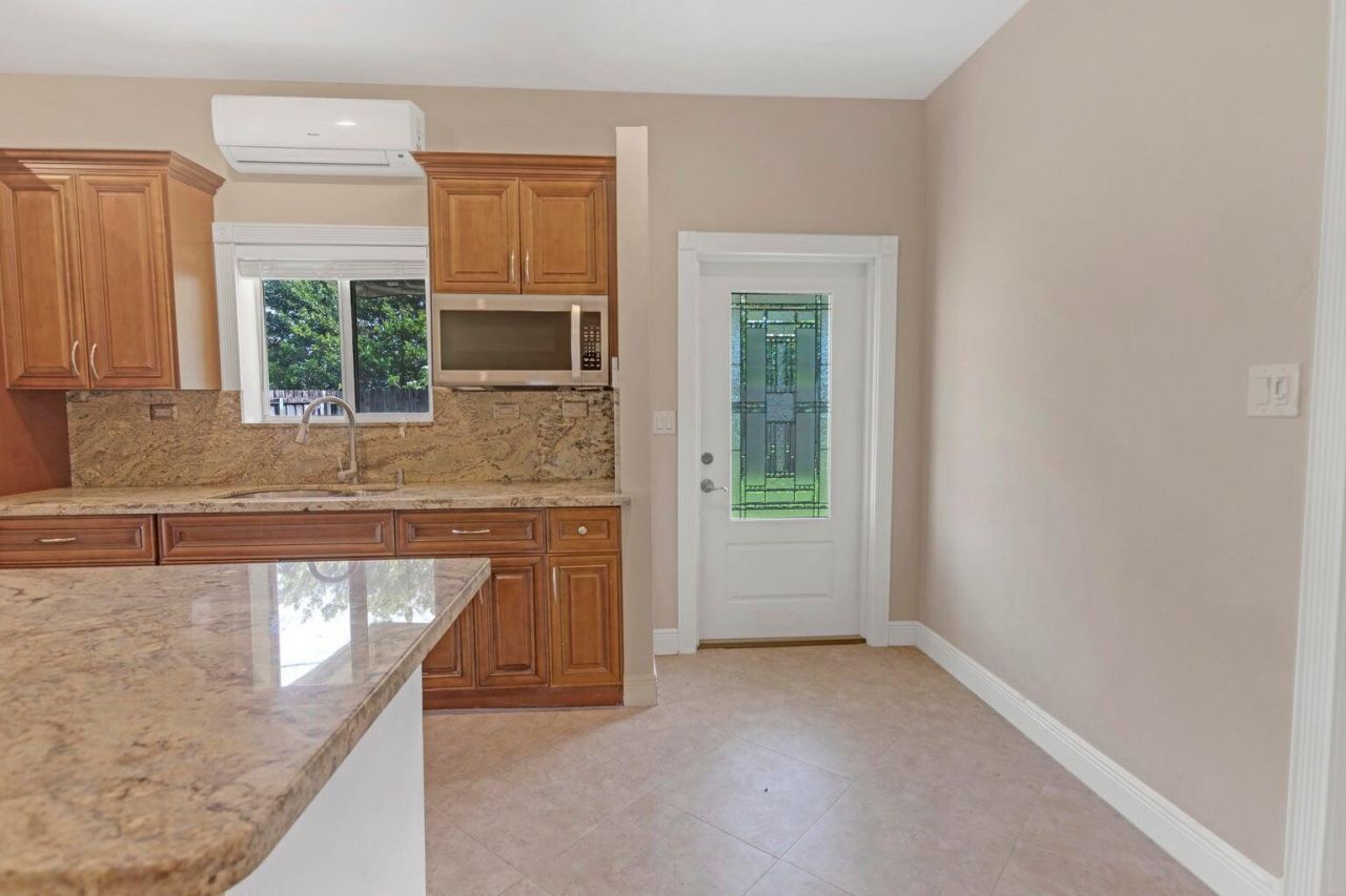 4500 SW 25th Terrace, Dania, FL 33312 Photo