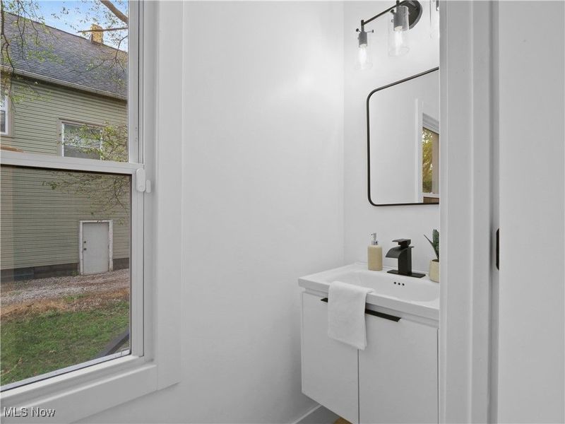 2080 W 45th Street, Cleveland, OH 44102 Photo 16