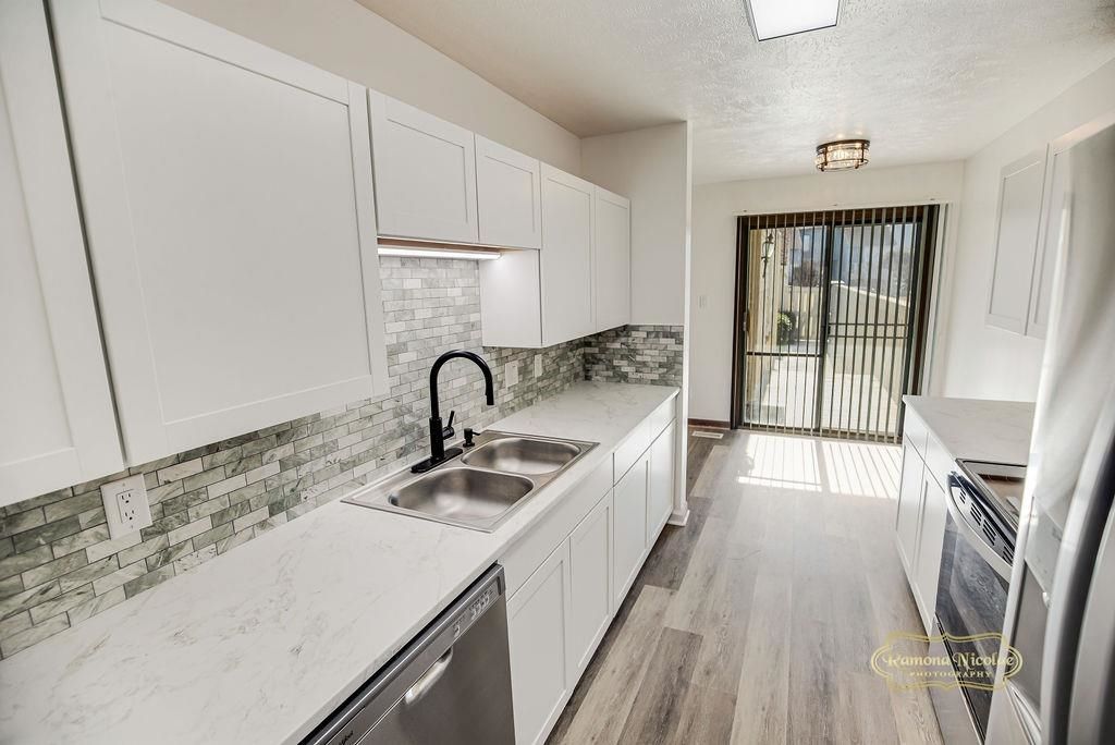 4046 Fairway Lakes Dr. Photo 13