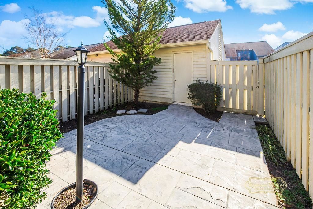 4046 Fairway Lakes Dr. Photo 6