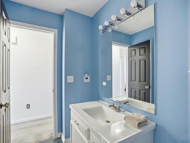 2505 Foxcove Court, Cincinnati, OH 45211 Photo 18