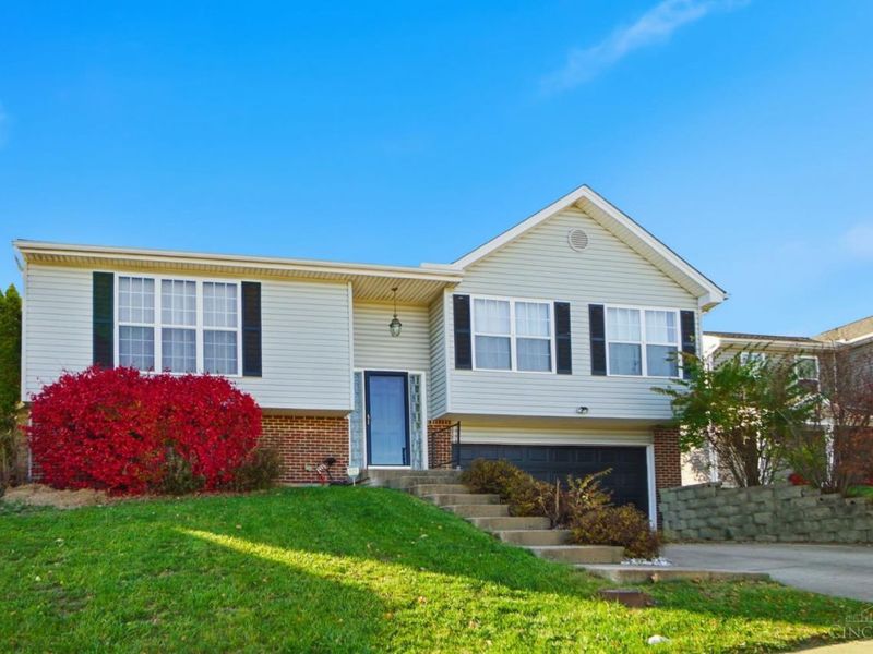 2505 Foxcove Court, Cincinnati, OH 45211 Photo 2