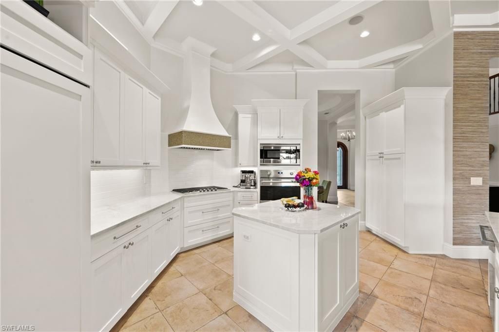 28696 La Caille Dr, Naples, FL 34119 Photo