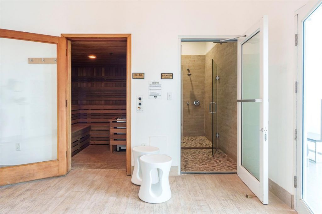 1800 N Bayshore Drive, Unit 2402, Miami, FL 33132 Photo