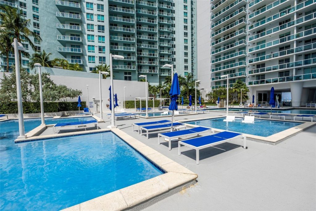 1800 N Bayshore Drive, Unit 2402, Miami, FL 33132 Photo