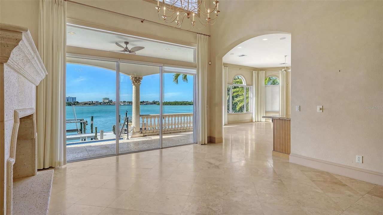 570 S Spoonbill Drive, Sarasota, FL 34236 Photo