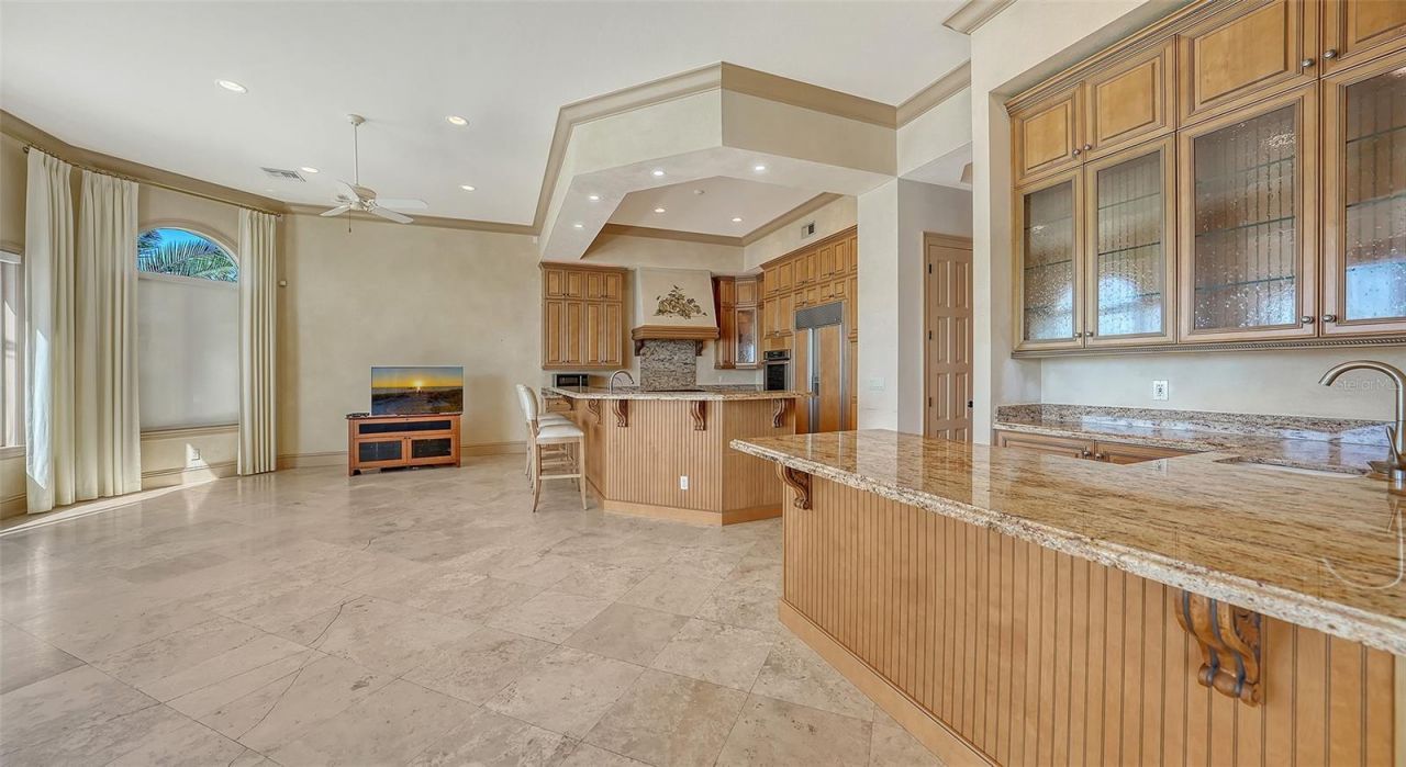 570 S Spoonbill Drive, Sarasota, FL 34236 Photo