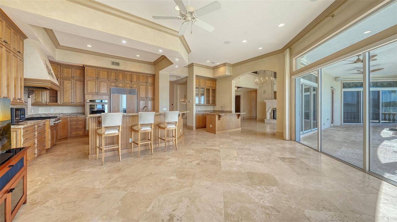 570 S Spoonbill Drive, Sarasota, FL 34236 Photo