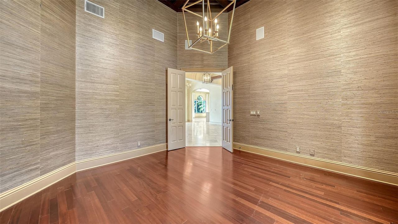 570 S Spoonbill Drive, Sarasota, FL 34236 Photo