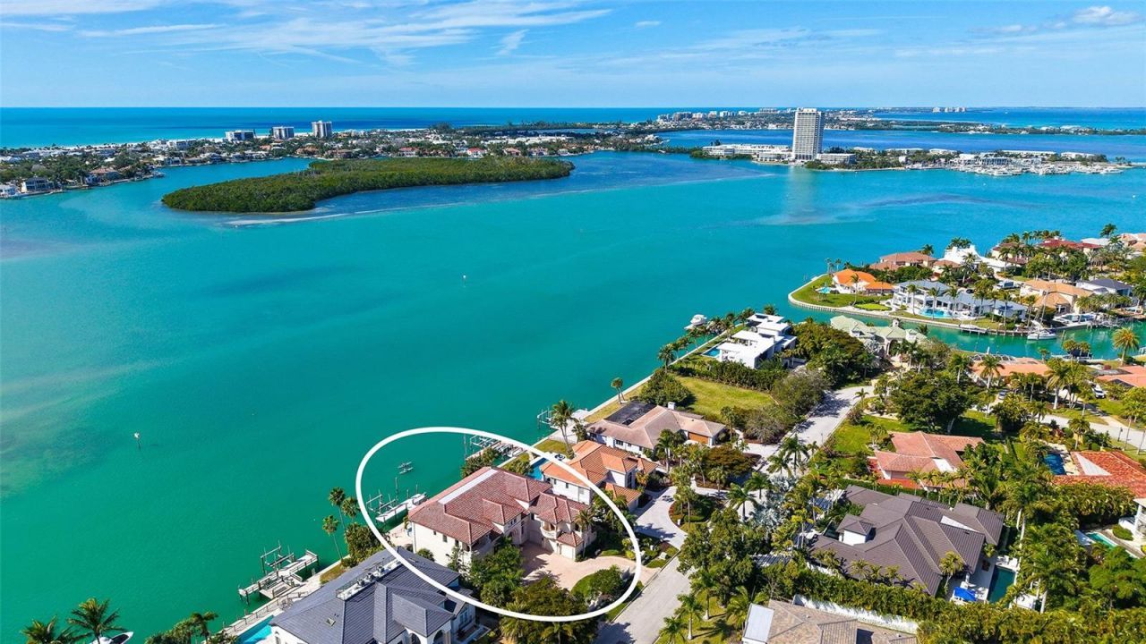 570 S Spoonbill Drive, Sarasota, FL 34236 Photo