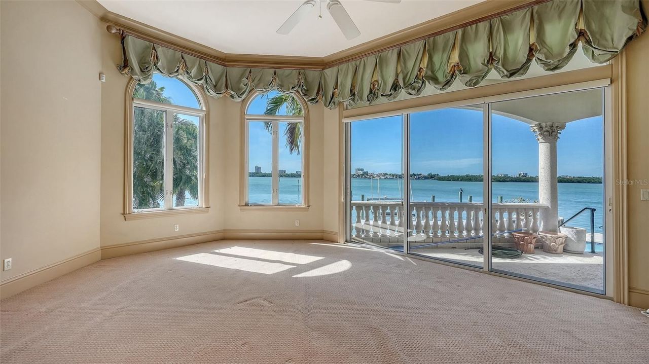570 S Spoonbill Drive, Sarasota, FL 34236 Photo