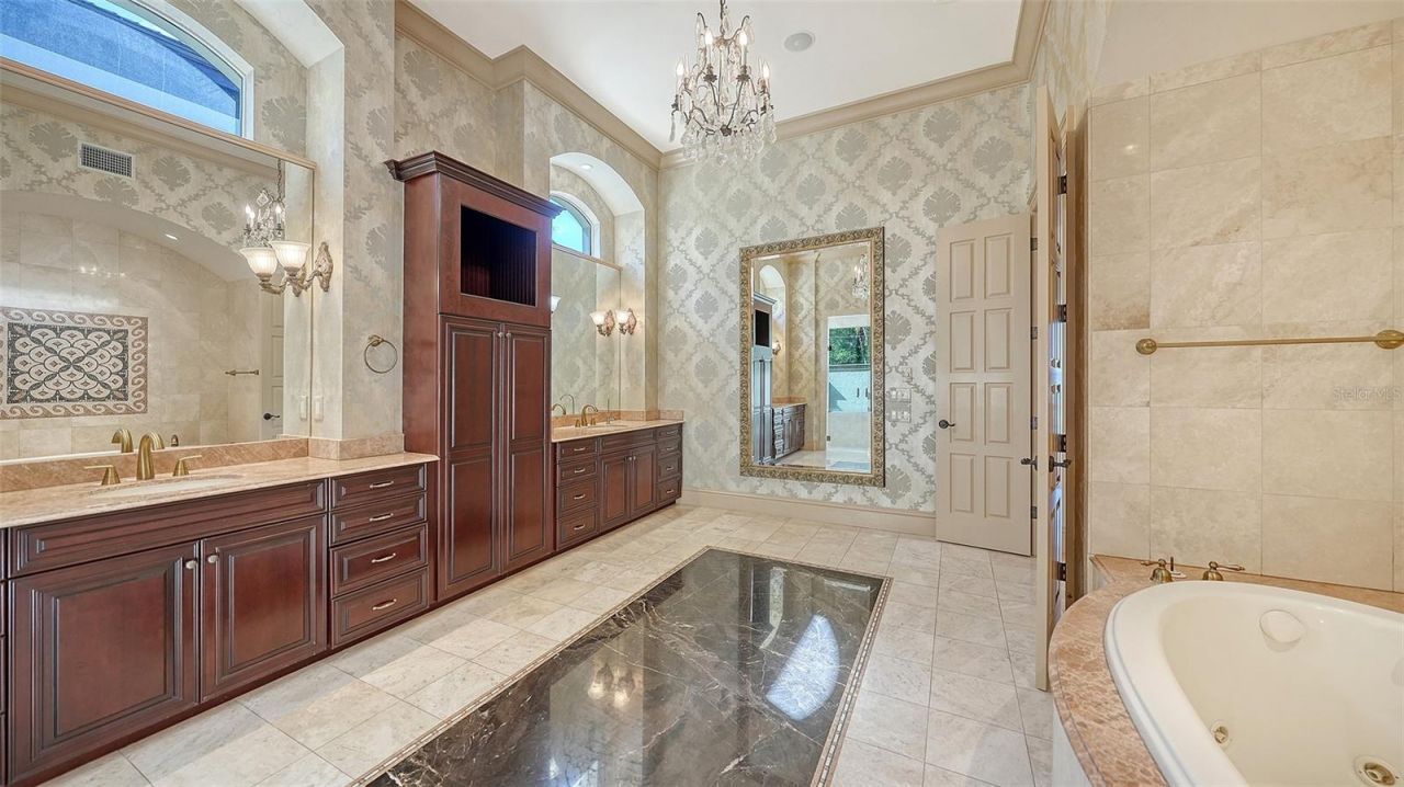 570 S Spoonbill Drive, Sarasota, FL 34236 Photo