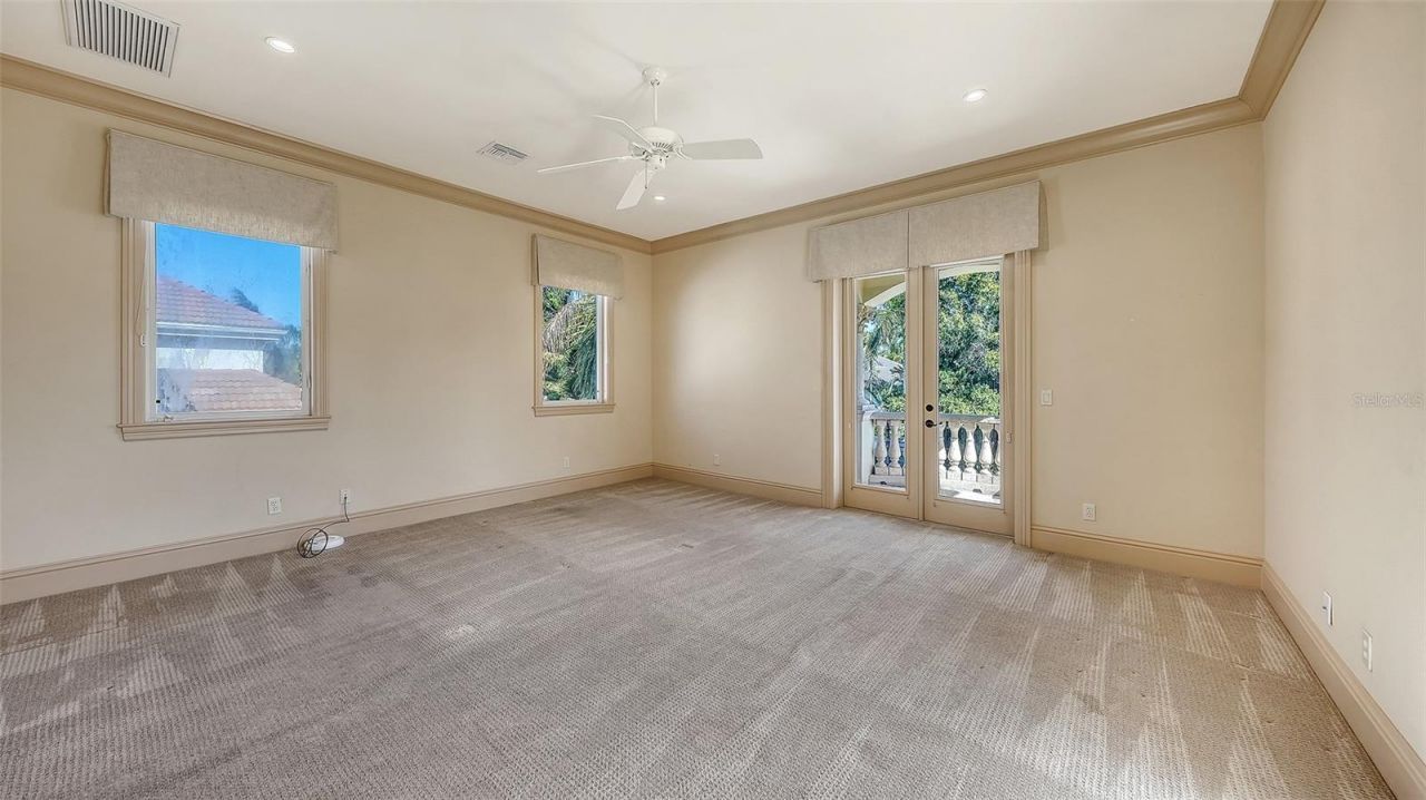 570 S Spoonbill Drive, Sarasota, FL 34236 Photo